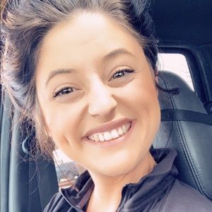 Meet your Posher, Emily